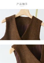 Vintage V-neck Casual Vest Jacket Women British Style  Loose Sleeveless Waistcoat 2025 New Spring Summer Buttons Ladies Outwear VELNIX